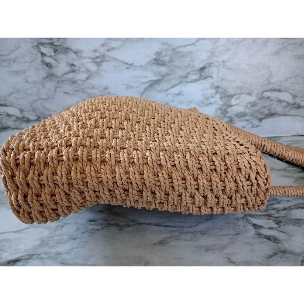 Straw Wicker Style Tote Handbag Shoulder Bag Zipper Top Clean Interior